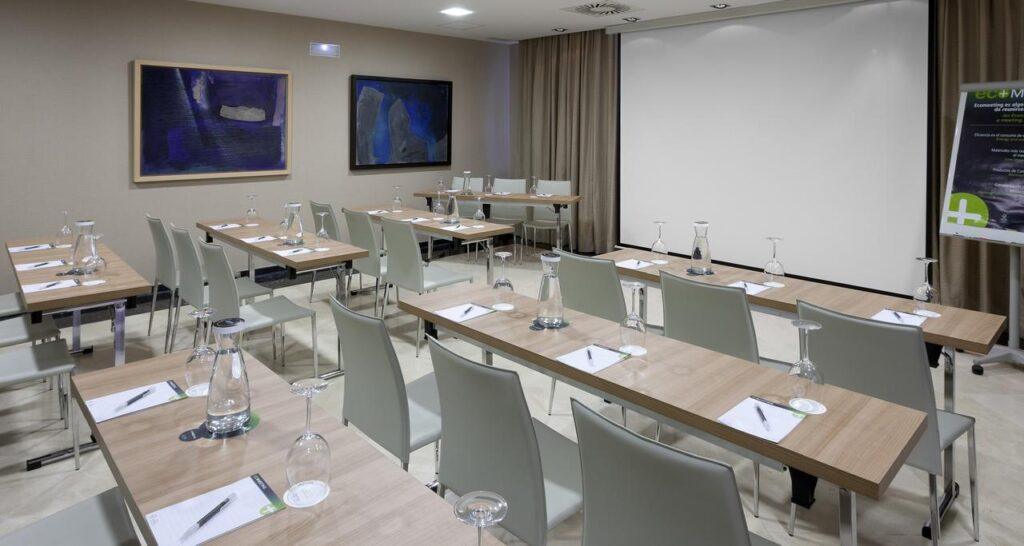 nh-ribera-manzanares-1lieu1salle-meeting.jpg