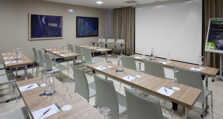 nh-ribera-manzanares-1lieu1salle-meeting.jpg