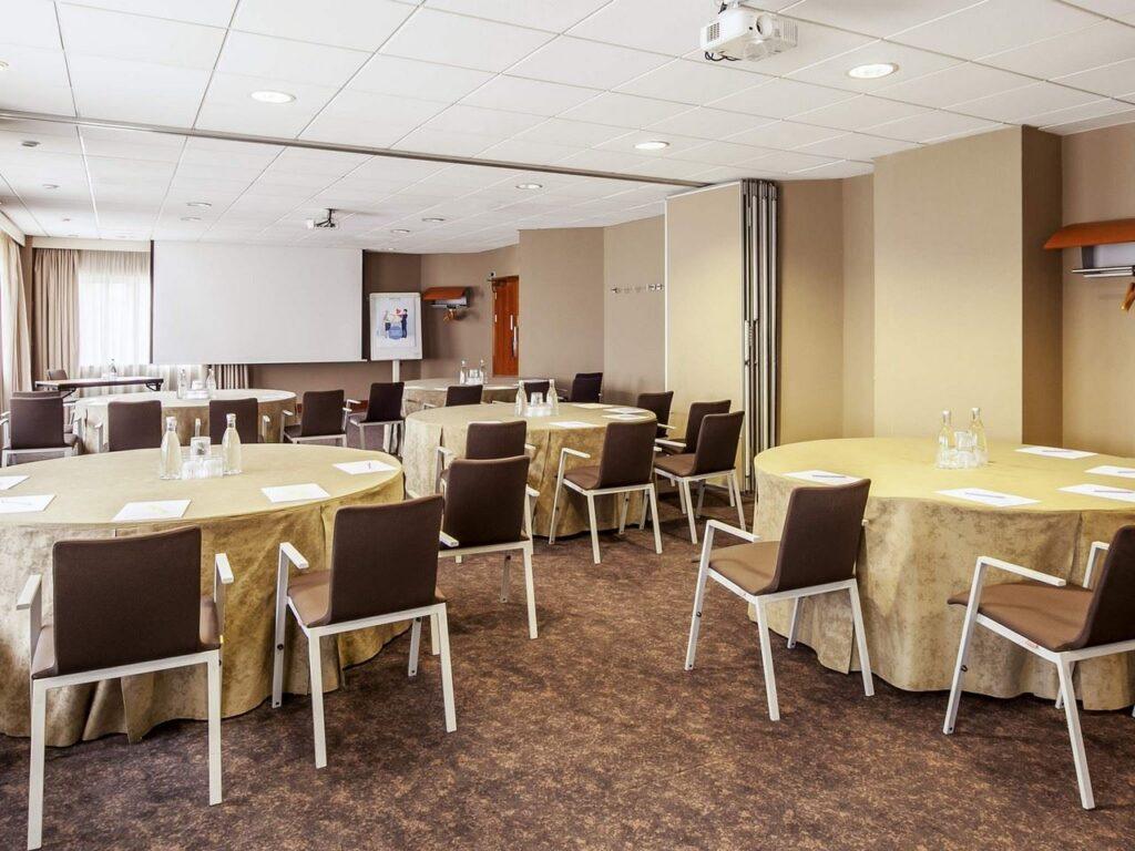 novotel-cardiff-centre-1lieu1salle-conference.jpg