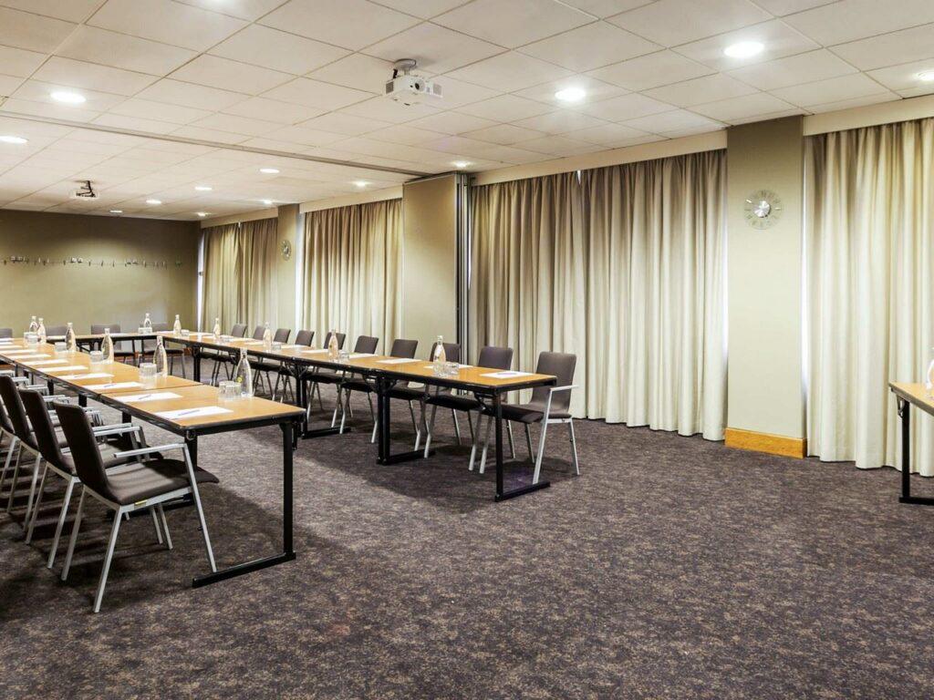 novotel-cardiff-centre-1lieu1salle-conferences.jpg