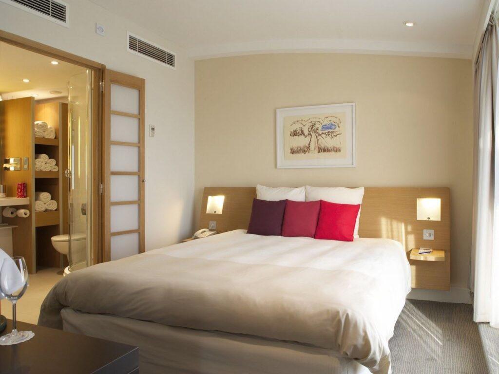novotel-cardiff-centre-1lieu1salle-evenement.jpg