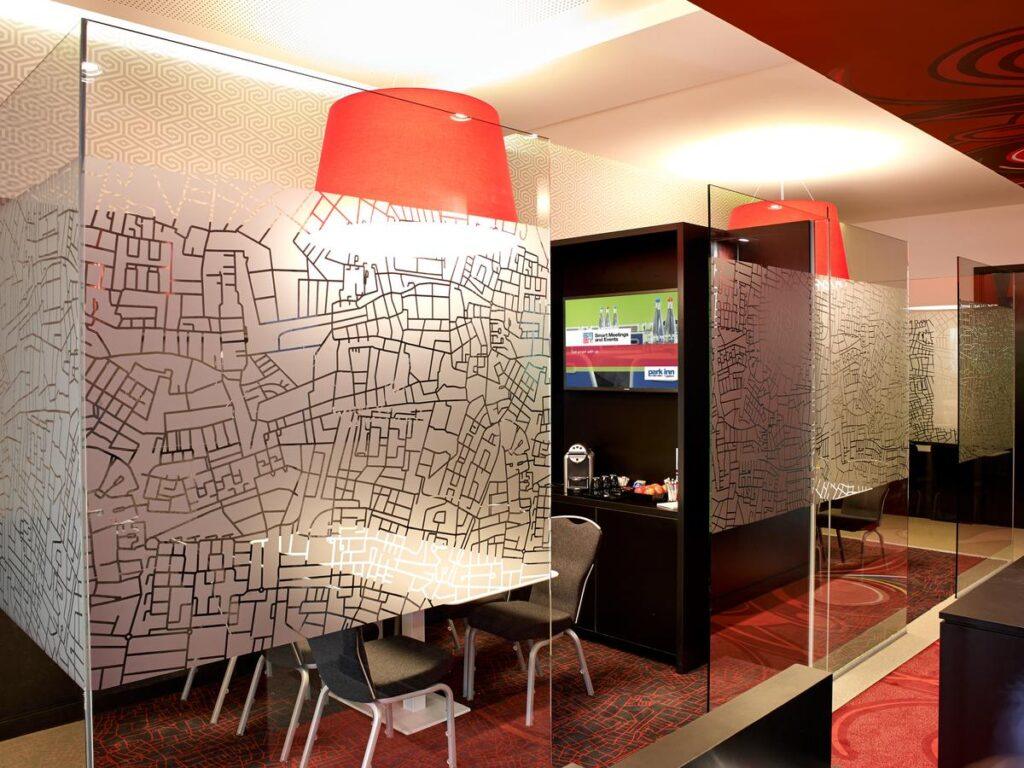 park-inn-brussels-midi-1lieu1salle-meeting.jpg