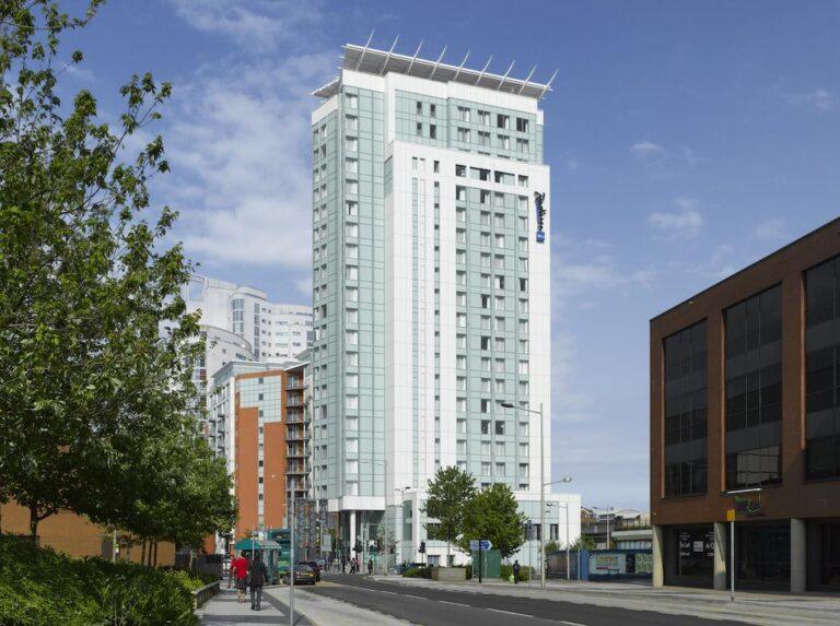 radisson-blu-cardiff-1lieu1salle-event.jpg