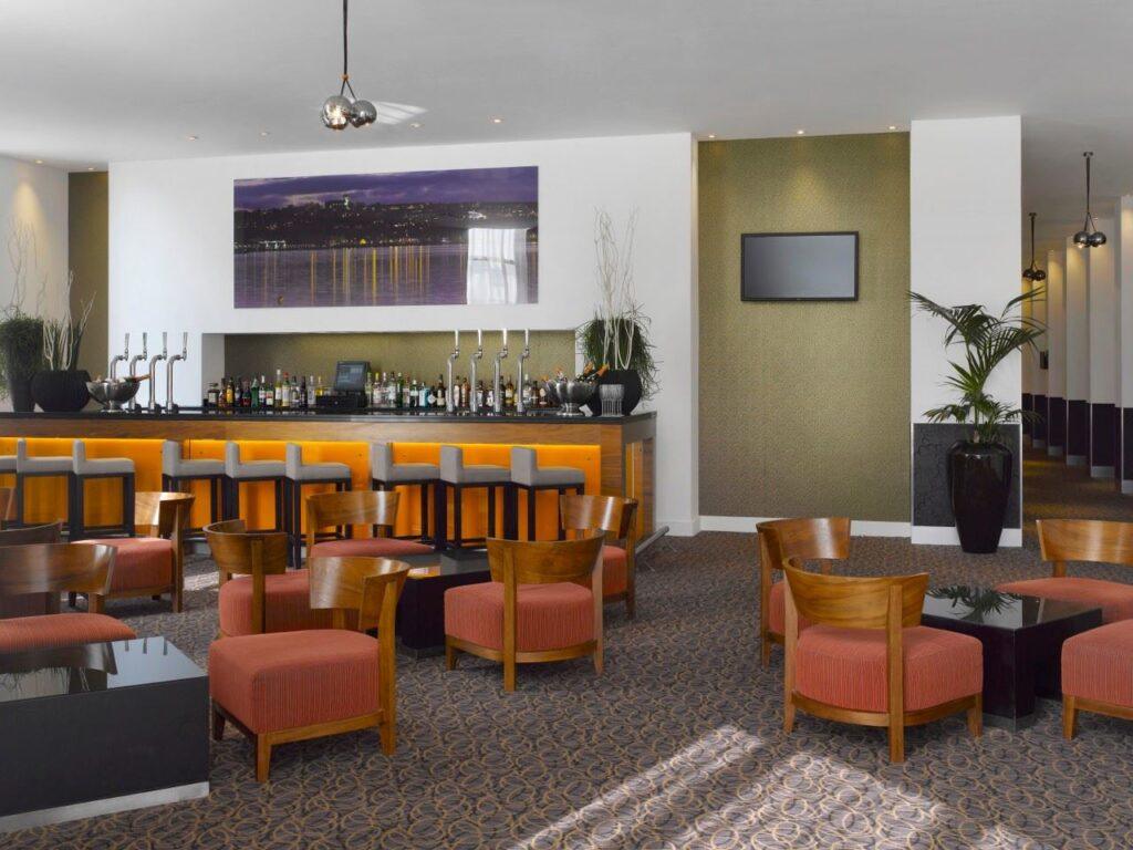 radisson-blu-cardiff-1lieu1salle-reunion.jpg