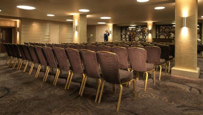 radisson-blu-edwardian-grafton-1lieu1salle-warren.jpg