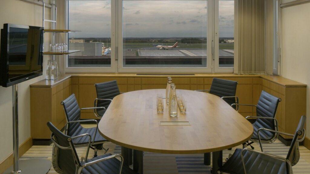 sheraton-brussels-airport-1lieu1salle-reunion.jpg