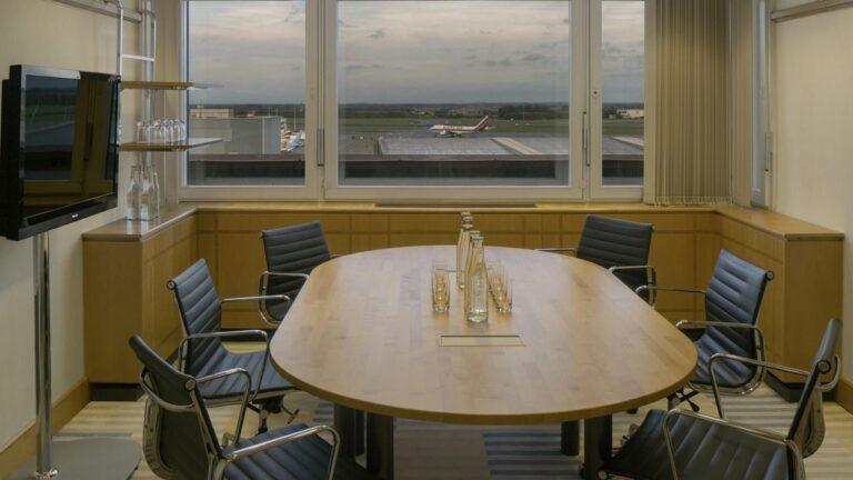 sheraton-brussels-airport-1lieu1salle-reunion.jpg