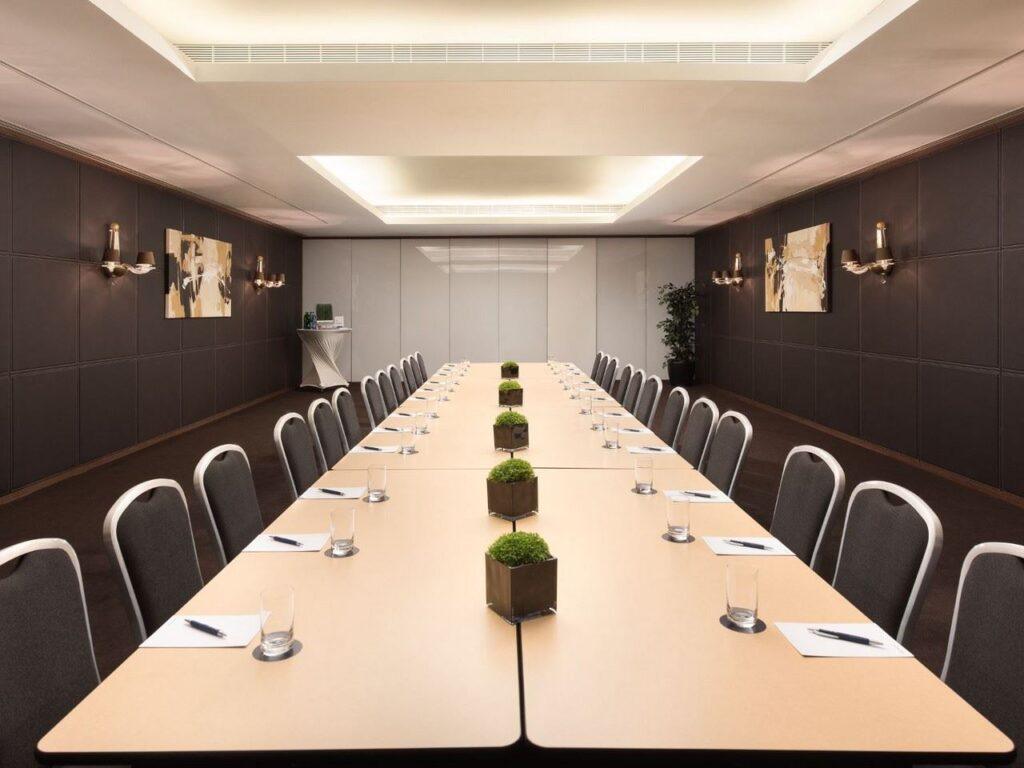 sheraton-lisboa-1lieu1salle-meeting.jpg