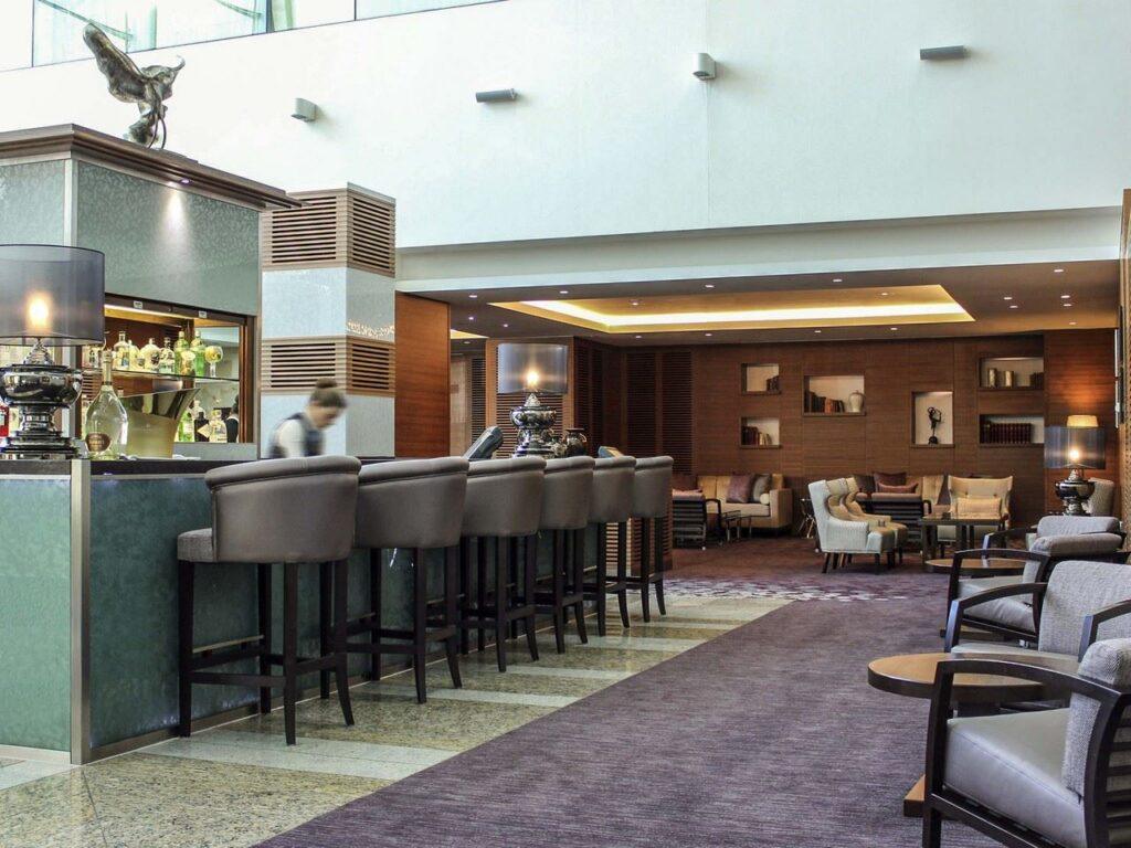 sofitel-london-heathrow-1lieu1salle-conference.jpg
