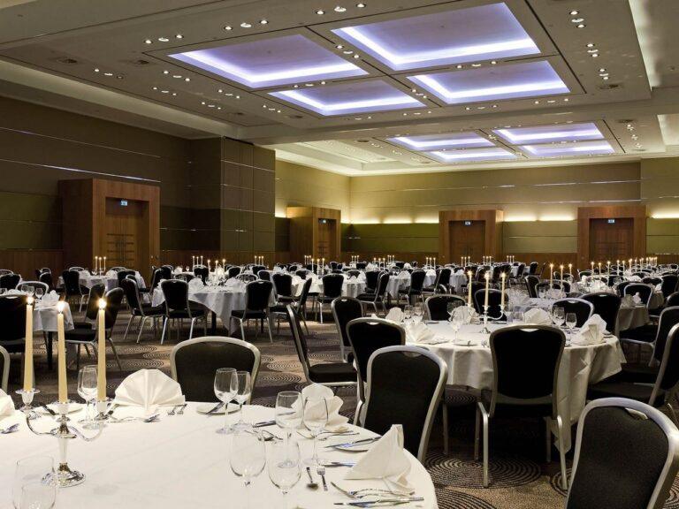 sofitel-london-heathrow-1lieu1salle-reunions.jpg