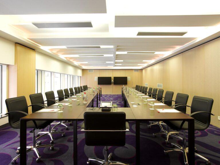 thon-hotel-eu-1lieu1salle-conferences.jpg