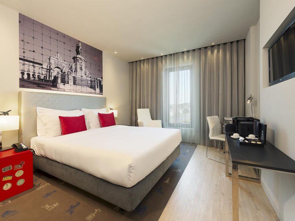 tryp-lisboa-aeroporto-1lieu1salle-seminaires.jpg