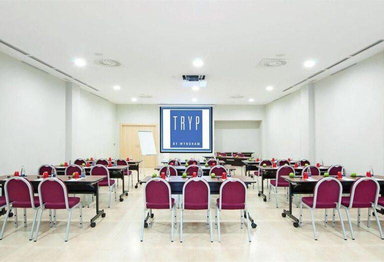 tryp-zaragoza-1lieu1salle-conference.jpg