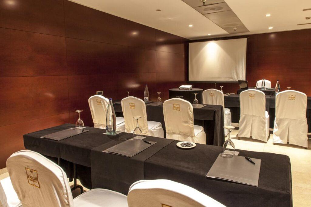 zenit-don-yo-1lieu1salle-congres.jpg