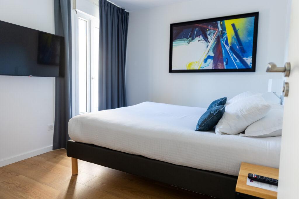 LeDrips-64-Suite-cote-chambre-redimentionne-scaled-1.jpg