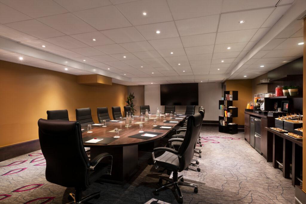 MH_PARST_Studio_Boardroom1-scaled-1.jpg