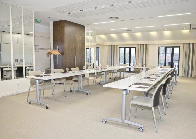 best-western-hotel-francs-1lieu1salle-conference.jpg