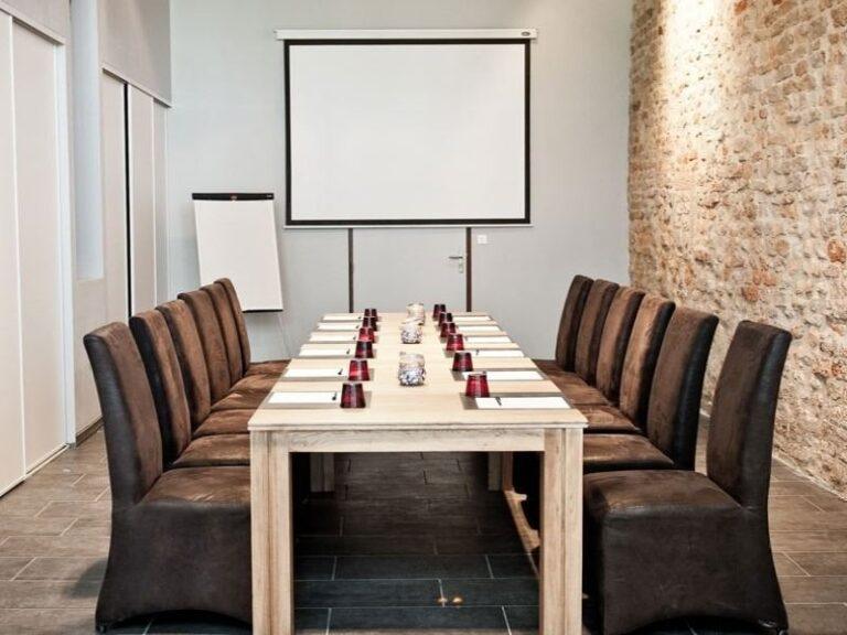 domaine-barive-1lieu1salle-conferences.jpg
