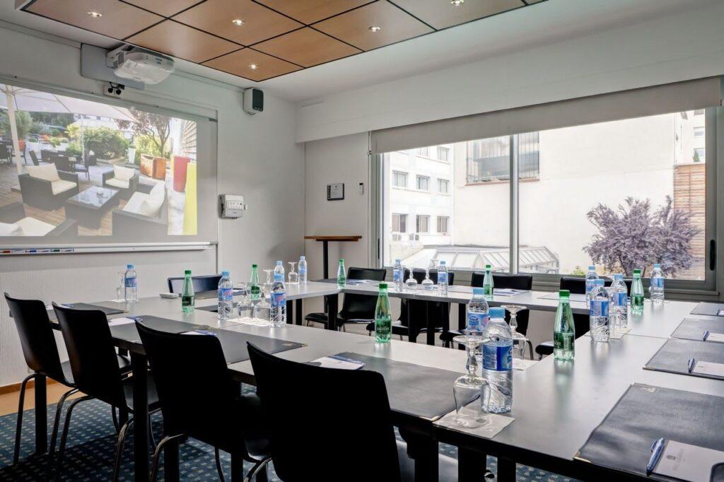 hotel-charlemagne-1lieu1salle-congres.jpg