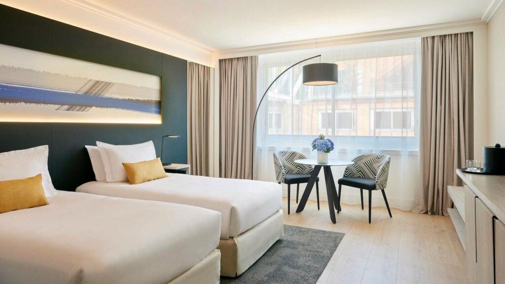 marriott-lyon-cite-internationale-1lieu1salle-evenements.jpg