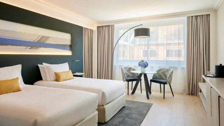 marriott-lyon-cite-internationale-1lieu1salle-evenements.jpg