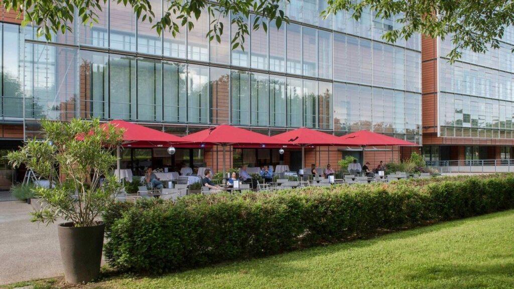 marriott-lyon-cite-internationale-1lieu1salle-reunions.jpg