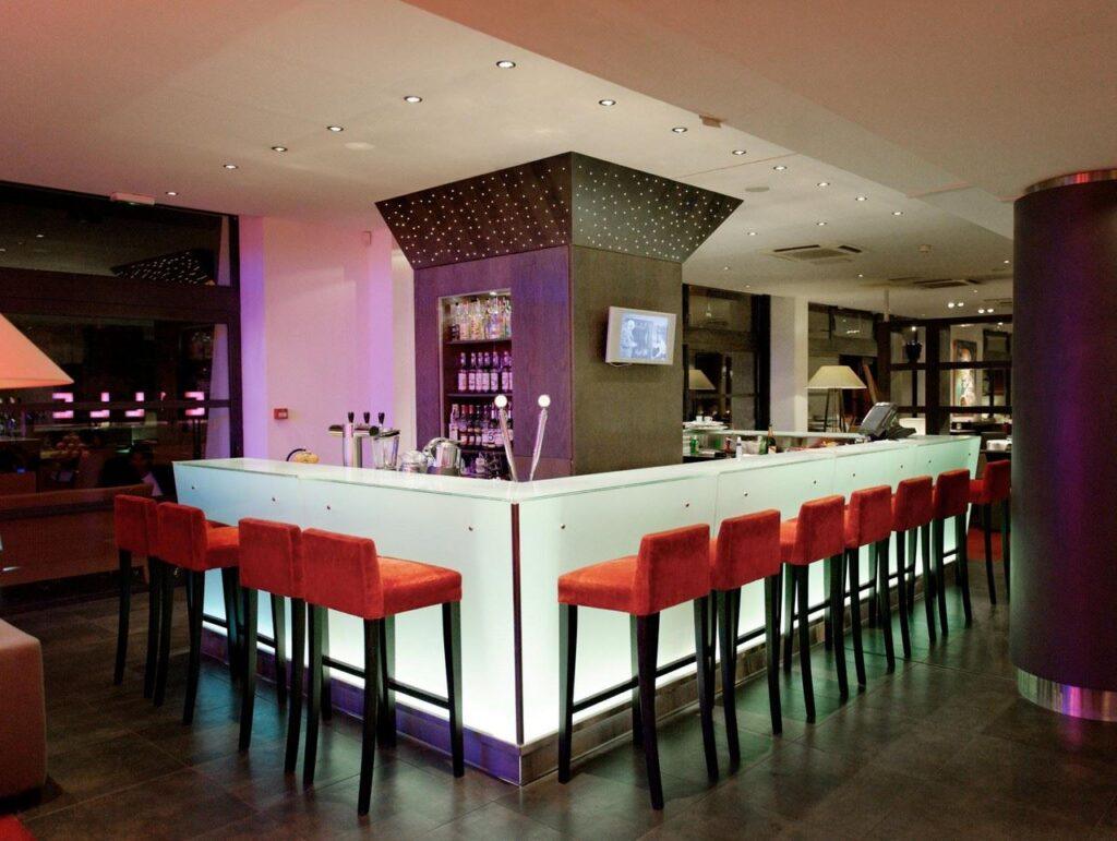 new-hotel-marseille-1lieu1salle-meeting.jpg