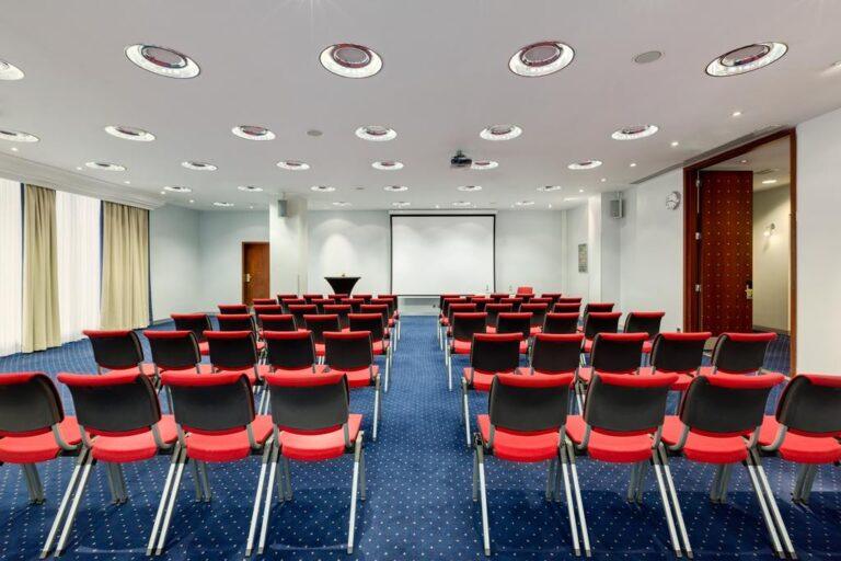 nh-luxembourg-1lieu1salle-conference.jpg