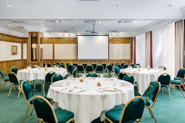 nh-luxembourg-1lieu1salle-conferences.jpg