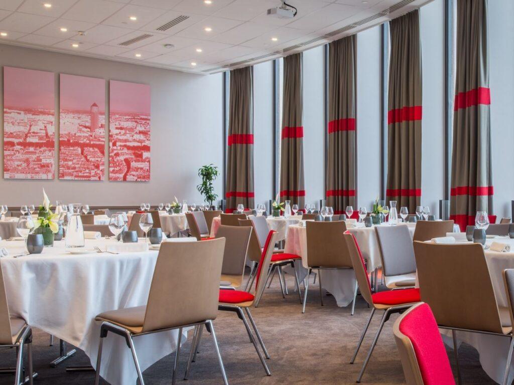 radisson-blu-lyon-1lieu1salle-conference.jpg