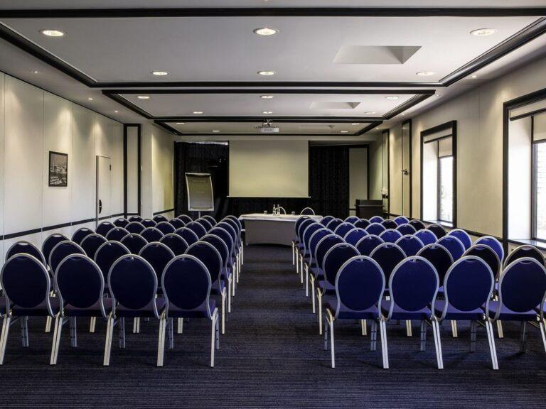 sofitel-marseille-vieux-port-1lieu1salle-conference.jpg