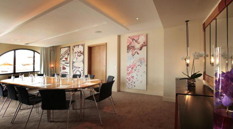 five-seas-cannes-1lieu1salle-meetings.jpg