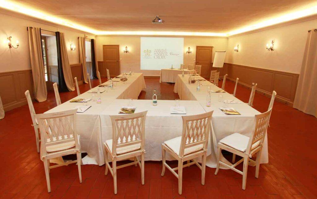 1lieu1salle-abbaye-sainte-croix-salle-de-reunion.jpg