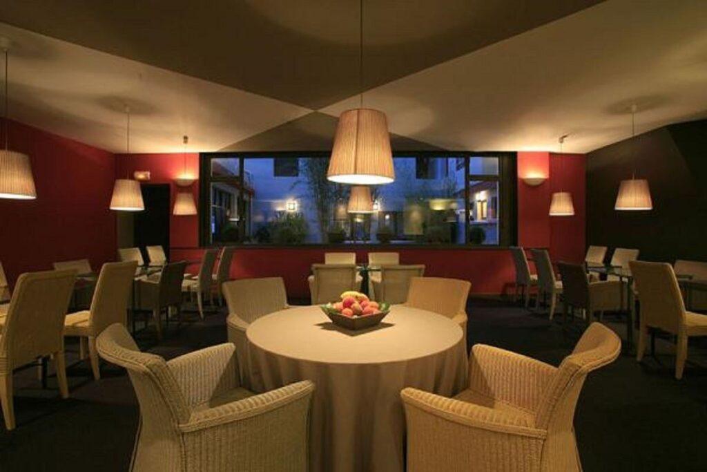 1lieu1salle-seminaire-restaurant-seminaires-seminaire-convention-dejeuner.jpg