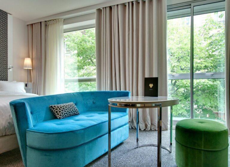 CHAMBRE-DELUXE-ROGNEE.jpg