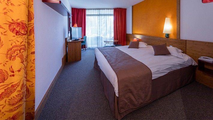 Domaine-De-LEsterel-1lieu1salle-chambre.jpg