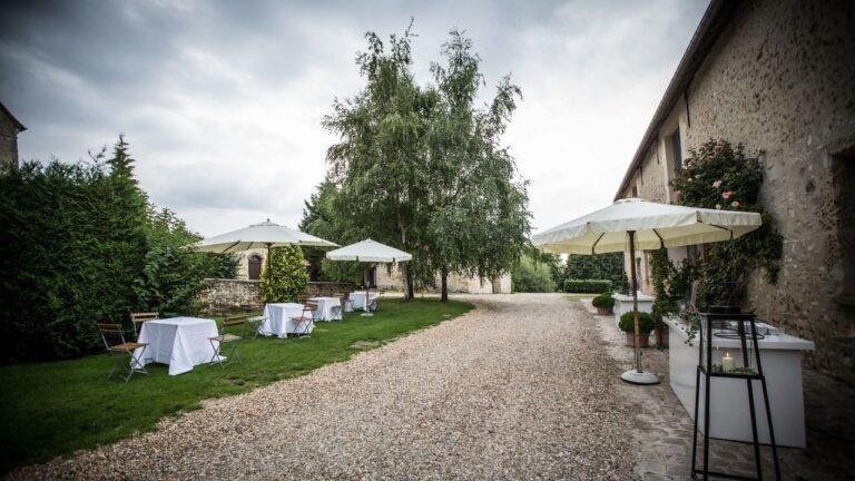 Domaine-de-Brunel-réception-1lieu1salle.jpg
