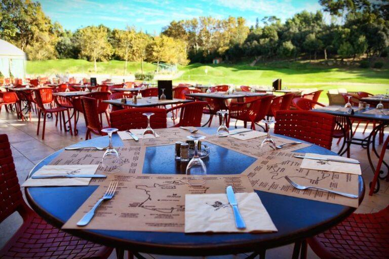 Golf-de-Marseille-La-Salette-1lieu1salle-conference-terrasse.jpg