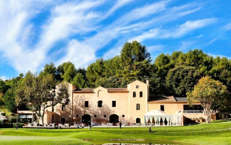 Golf-de-Marseille-La-Salette-1lieu1salle-reunion-exterieur.jpg