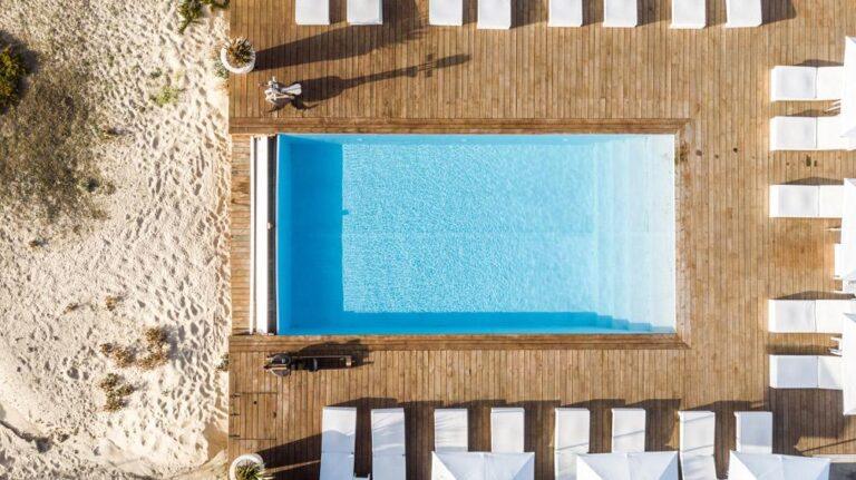 Grand-hotel-de-la-plage-1lieu1salle-piscine.jpg