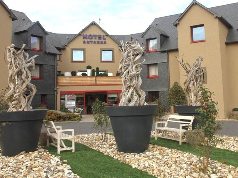 Hotel-Antares-1lieu1salle.jpg