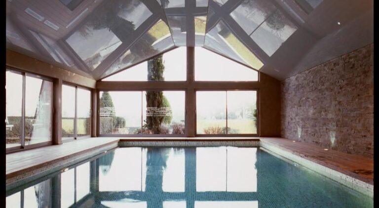 Hotel-Antares-Honfleur-1lieu1salle-reunion-piscine.jpg