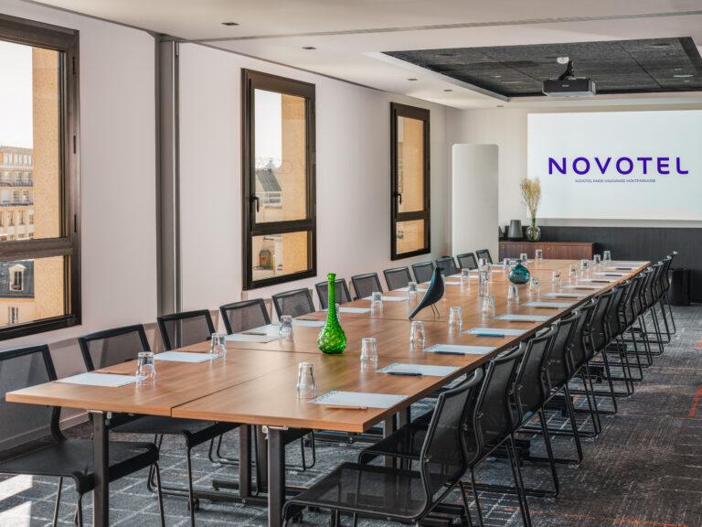 LOGE-SALLE-REUNION-NOVOTEL-VAUGIRARD-6-scaled-1.jpg