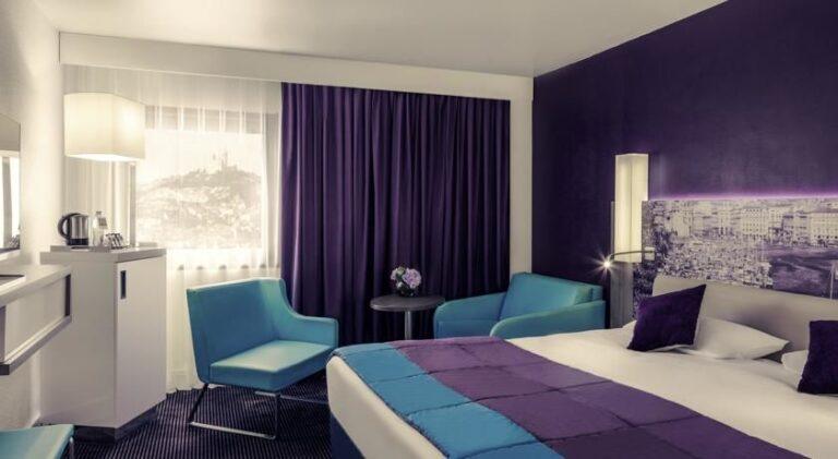 Mercure-Marseille-Centre-Vieux-Port-1lieu1salle-reunion-chambre.jpg