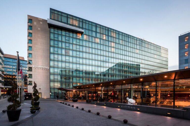 Pullman-Bercy-facade-de-jour.jpg