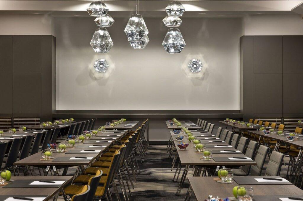 Salon-Pomerol-ou-Medoc-style-classe.jpg