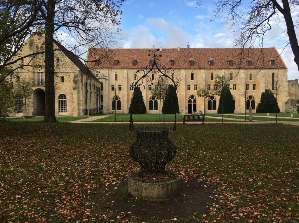 abbaye-de-royaumont-1lieu1salle-restaurant-congres.jpg