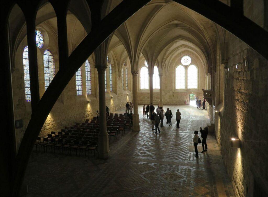 abbaye-de-royaumont-1lieu1salle-restaurant-salle-reunion.jpg