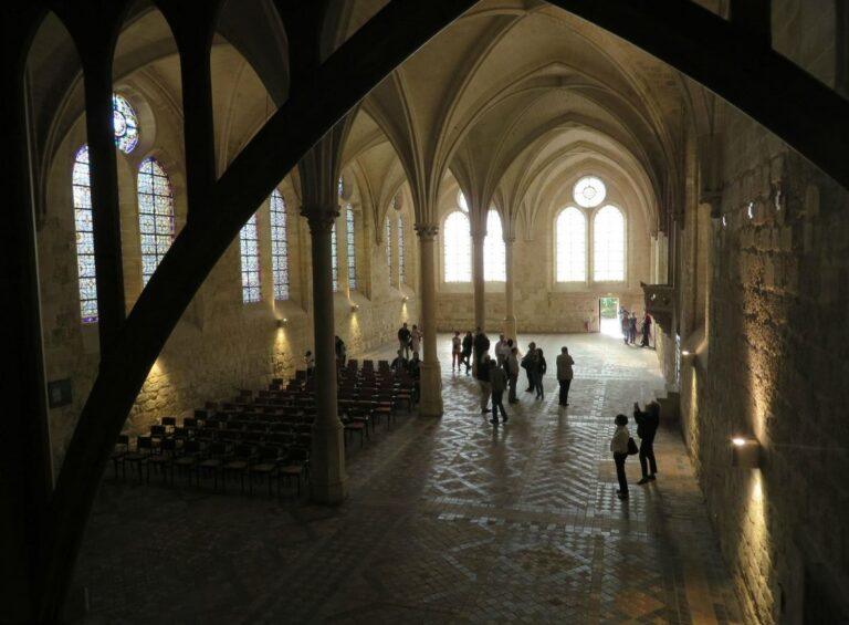 abbaye-de-royaumont-1lieu1salle-restaurant-salle-reunion.jpg