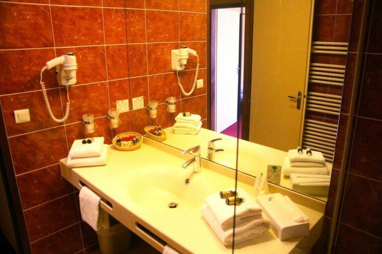 abbaye-des-premontres-1lieu1salle-hotel-convention-salle-de-bain.jpg